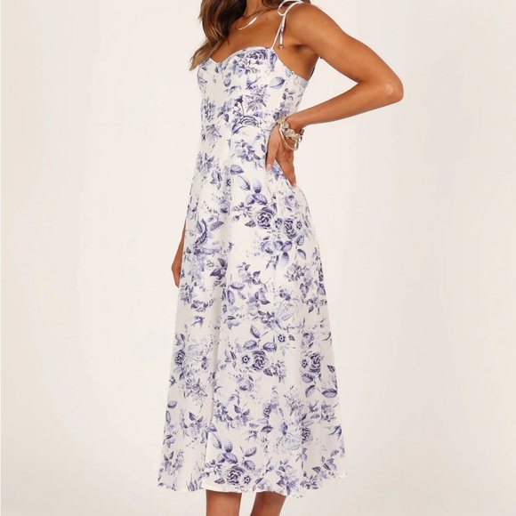 Petal & Pup Blue Floral Midi Dress with slit, bridal - Size XL - Picture 3 of 8